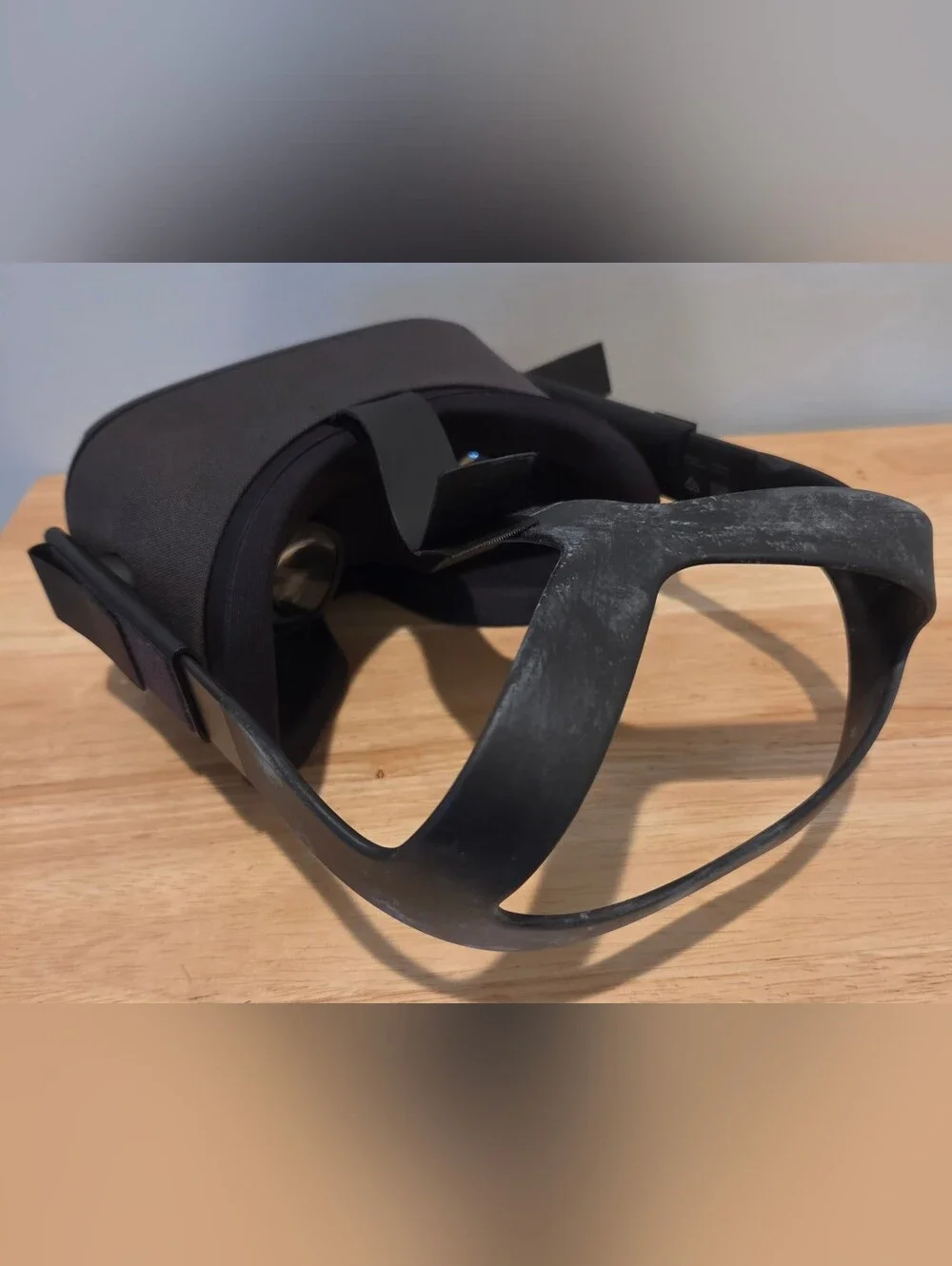 Oculus Quest 128GB All-in-One VR Headset, Controllers & Case (MH-B) TESTED